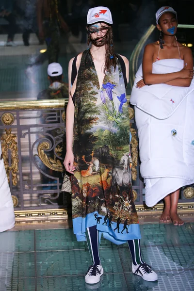 Look 22